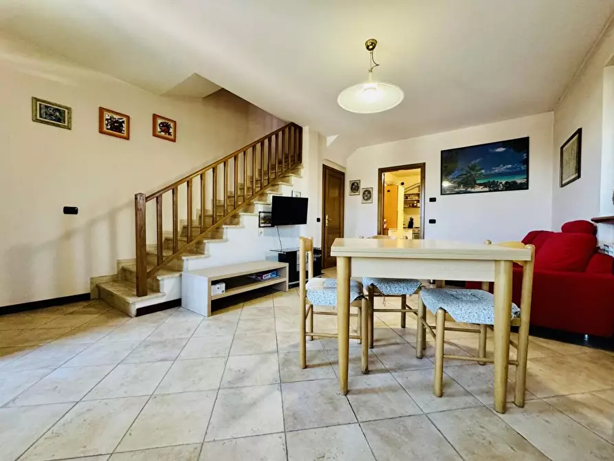 Immagine 2 di Casa semindipendente in vendita  a Camaiore