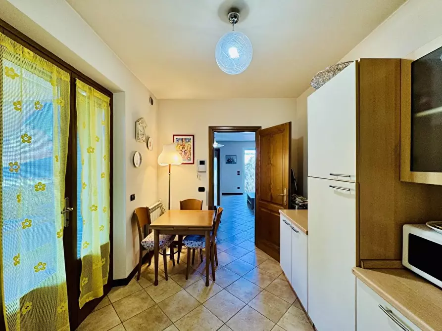 Immagine 8 di Casa semindipendente in vendita  a Camaiore