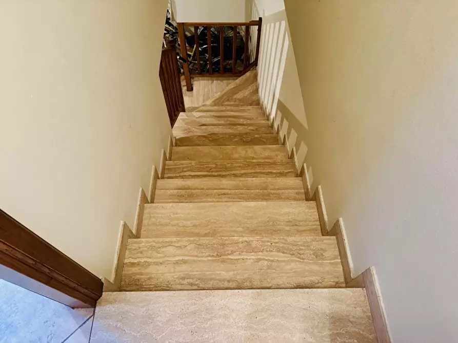 Immagine 15 di Casa semindipendente in vendita  a Camaiore