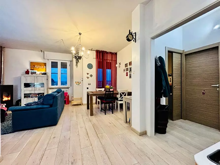 Immagine 7 di Appartamento in vendita  a Pontedera