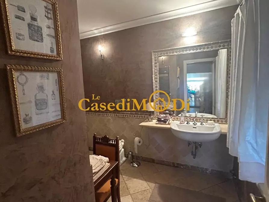 Immagine 18 di Porzione di casa in vendita  a Livorno