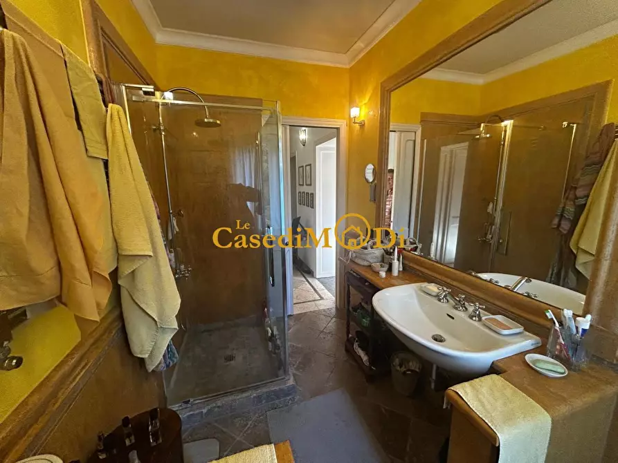 Immagine 30 di Porzione di casa in vendita  a Livorno