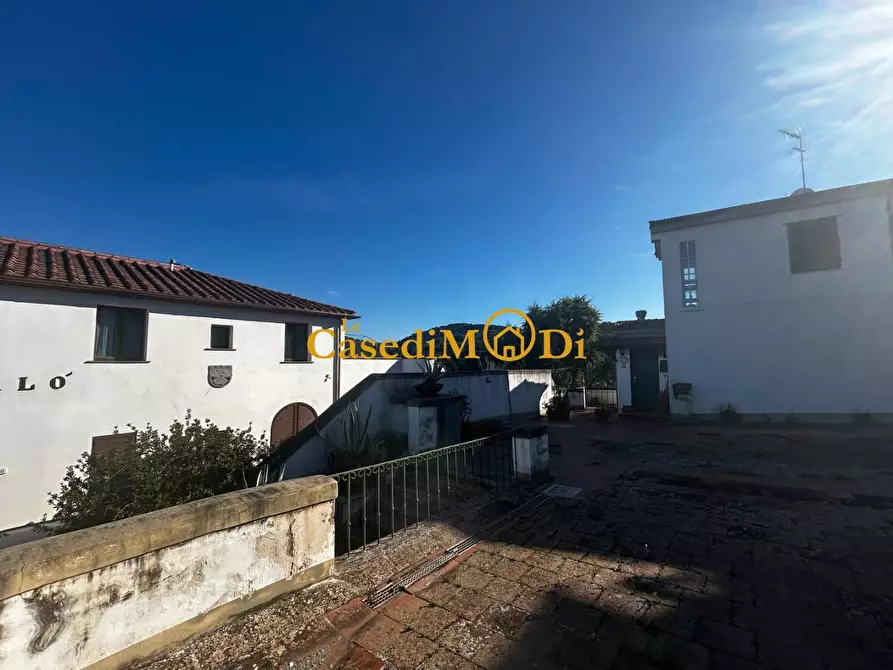 Immagine 4 di Porzione di casa in vendita  a Livorno