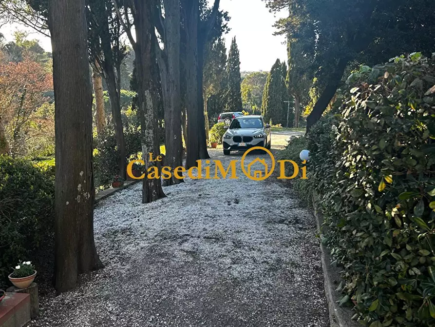 Immagine 61 di Porzione di casa in vendita  a Livorno