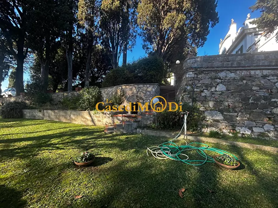 Immagine 65 di Porzione di casa in vendita  a Livorno