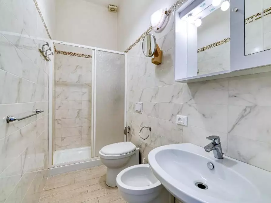 Immagine 14 di Appartamento in affitto  a Camaiore