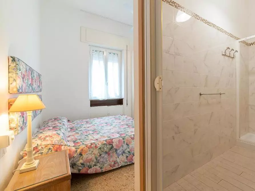 Immagine 15 di Appartamento in affitto  a Camaiore