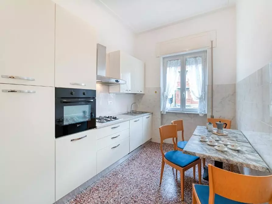 Immagine 2 di Appartamento in affitto  a Camaiore