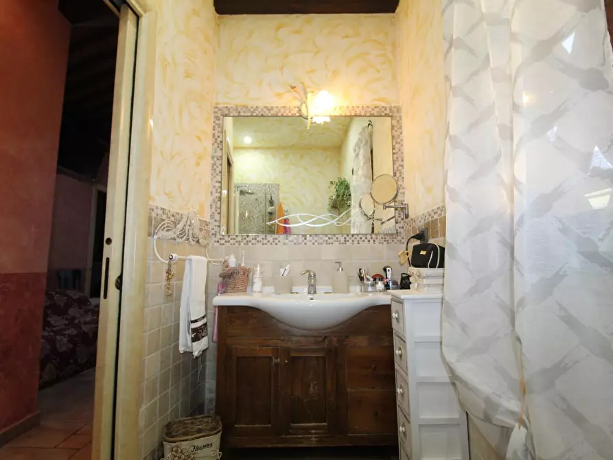 Immagine 27 di Casa indipendente in vendita  a Poggibonsi