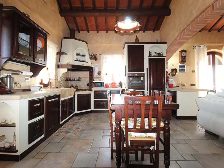 Immagine 6 di Casa indipendente in vendita  a Poggibonsi