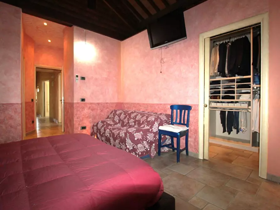 Immagine 23 di Casa indipendente in vendita  a Poggibonsi