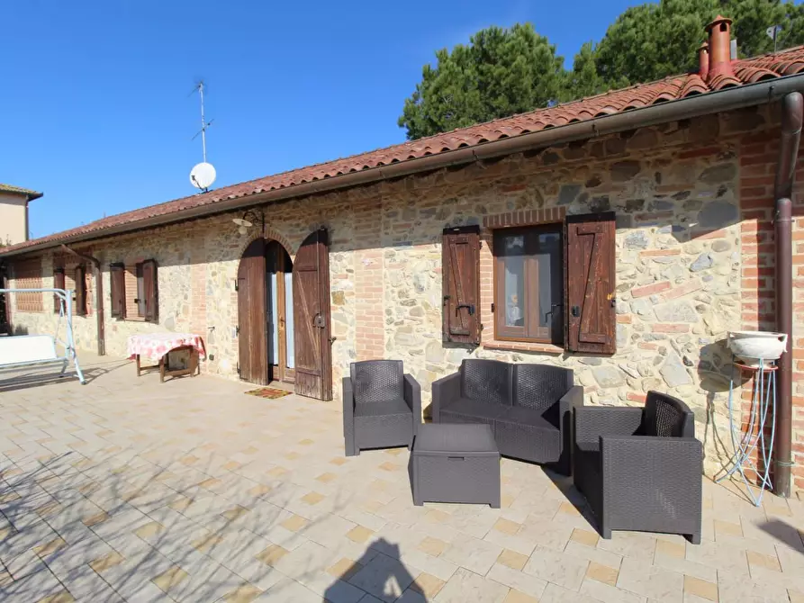 Immagine 3 di Casa indipendente in vendita  a Poggibonsi