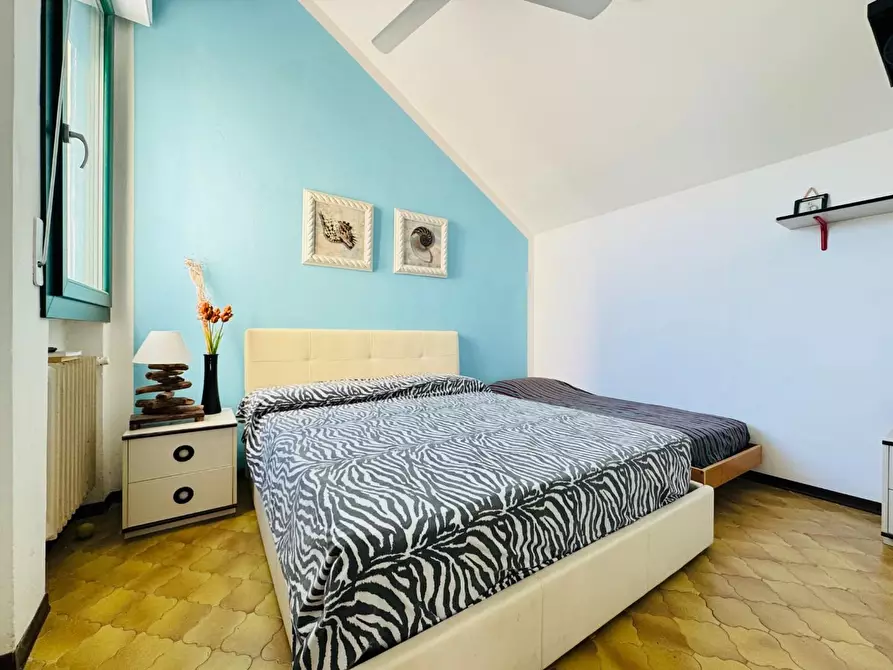 Immagine 21 di Villetta a schiera in vendita  a Viareggio