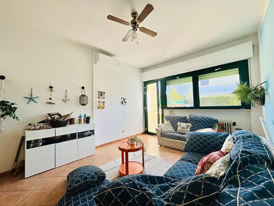 Immagine 35 di Villetta a schiera in vendita  a Viareggio