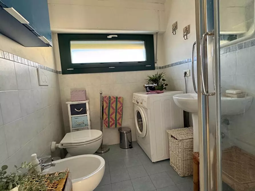 Immagine 45 di Villetta a schiera in vendita  a Viareggio