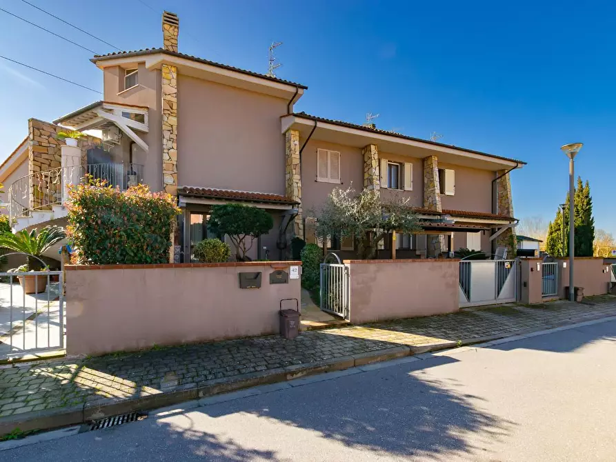 Immagine 41 di Appartamento in vendita  a Calcinaia