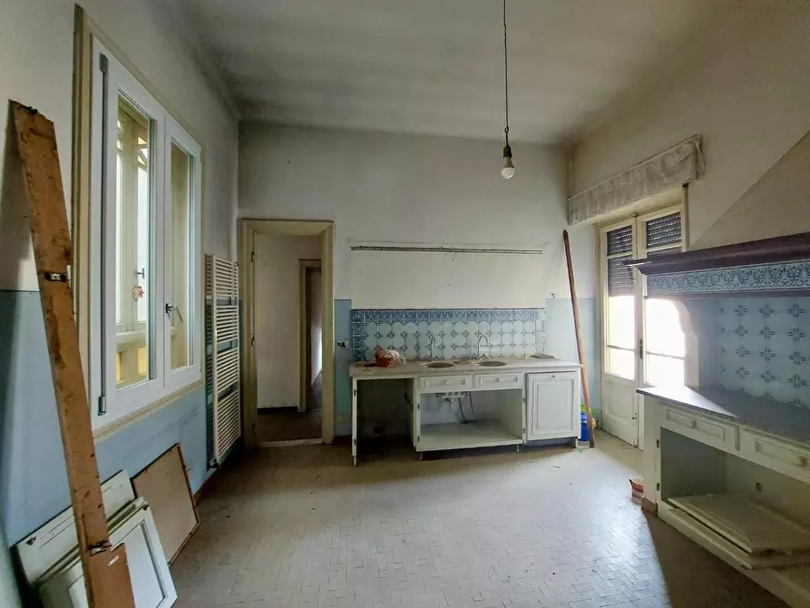 Immagine 23 di Appartamento in vendita  a Lucca