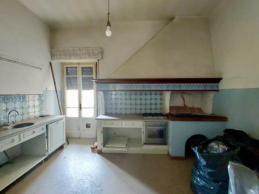 Immagine 22 di Appartamento in vendita  a Lucca