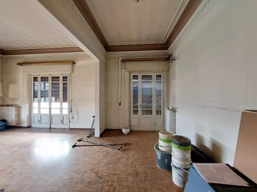 Immagine 11 di Appartamento in vendita  a Lucca