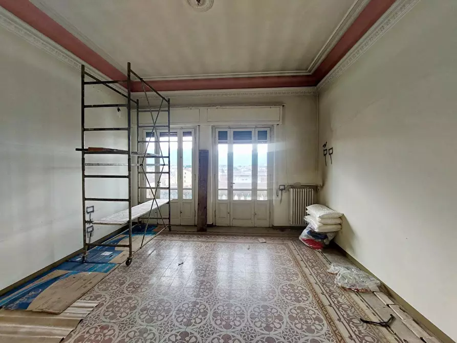 Immagine 26 di Appartamento in vendita  a Lucca