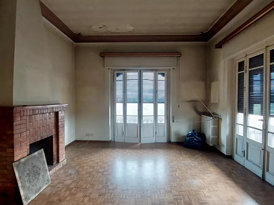 Immagine 7 di Appartamento in vendita  a Lucca