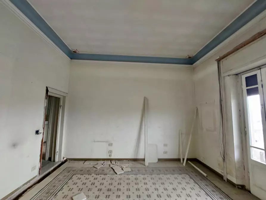 Immagine 15 di Appartamento in vendita  a Lucca