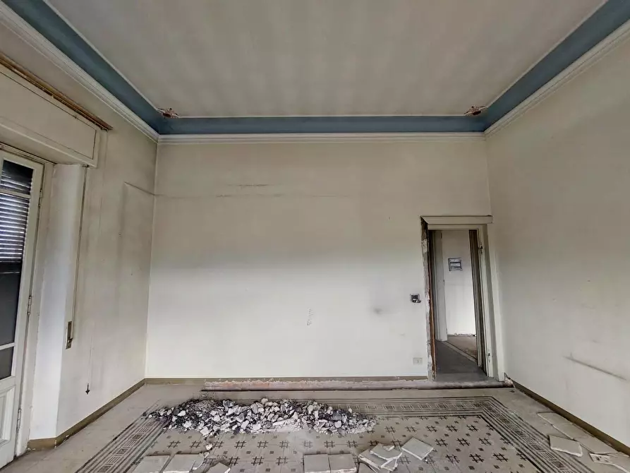 Immagine 14 di Appartamento in vendita  a Lucca