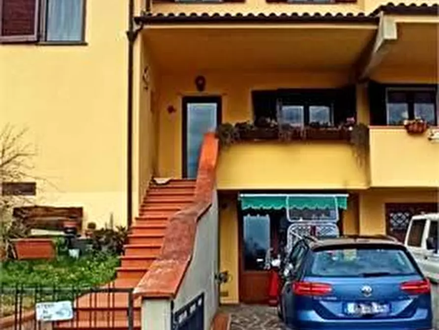 Immagine 7 di Villetta a schiera in vendita  a Pistoia