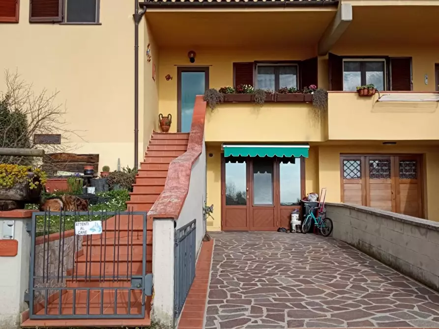 Immagine 2 di Villetta a schiera in vendita  a Pistoia
