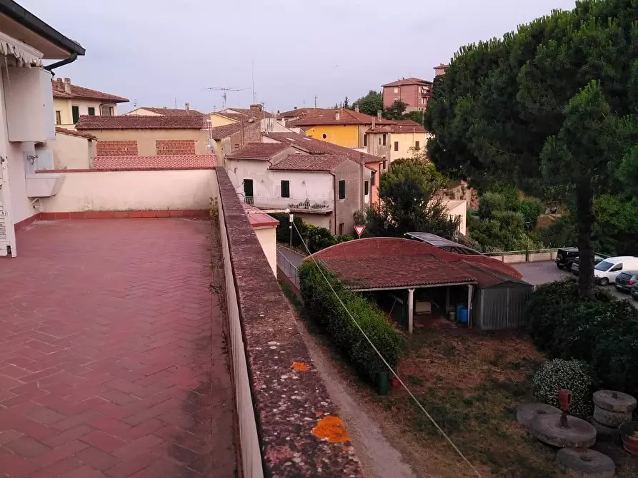 Immagine 9 di Appartamento in vendita  a Montopoli In Val D'arno