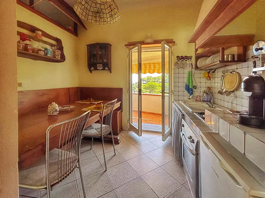 Immagine 11 di Appartamento in vendita  a Rio Marina