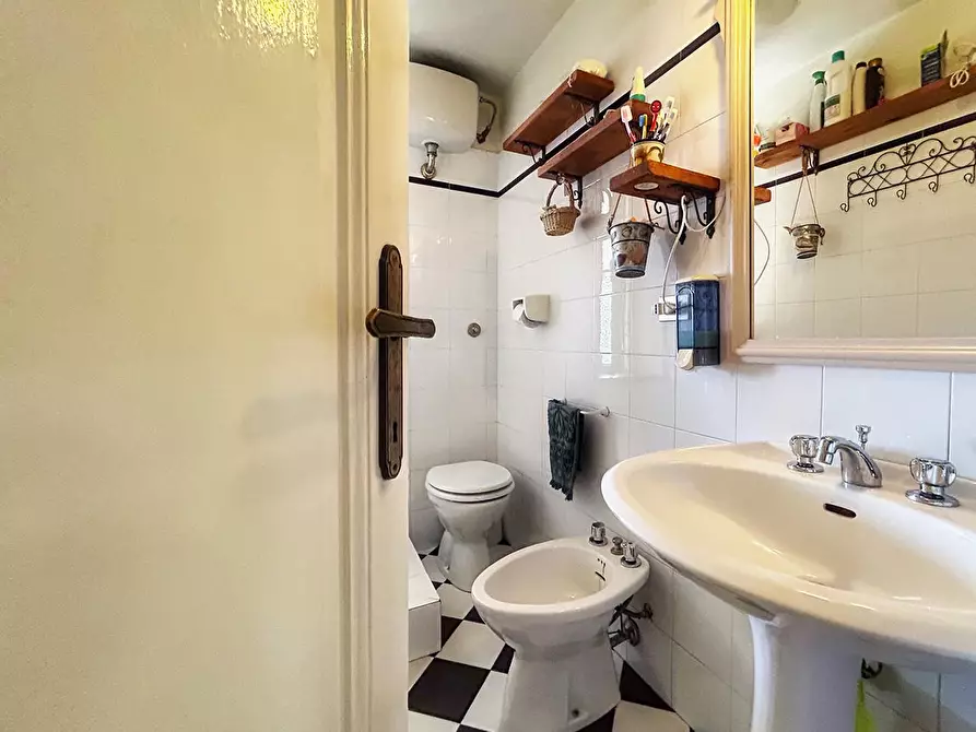 Immagine 23 di Appartamento in vendita  a Rio Marina