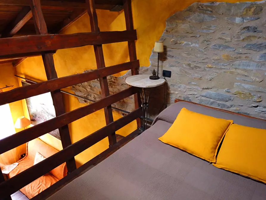 Immagine 37 di Casa colonica in vendita  a Fivizzano