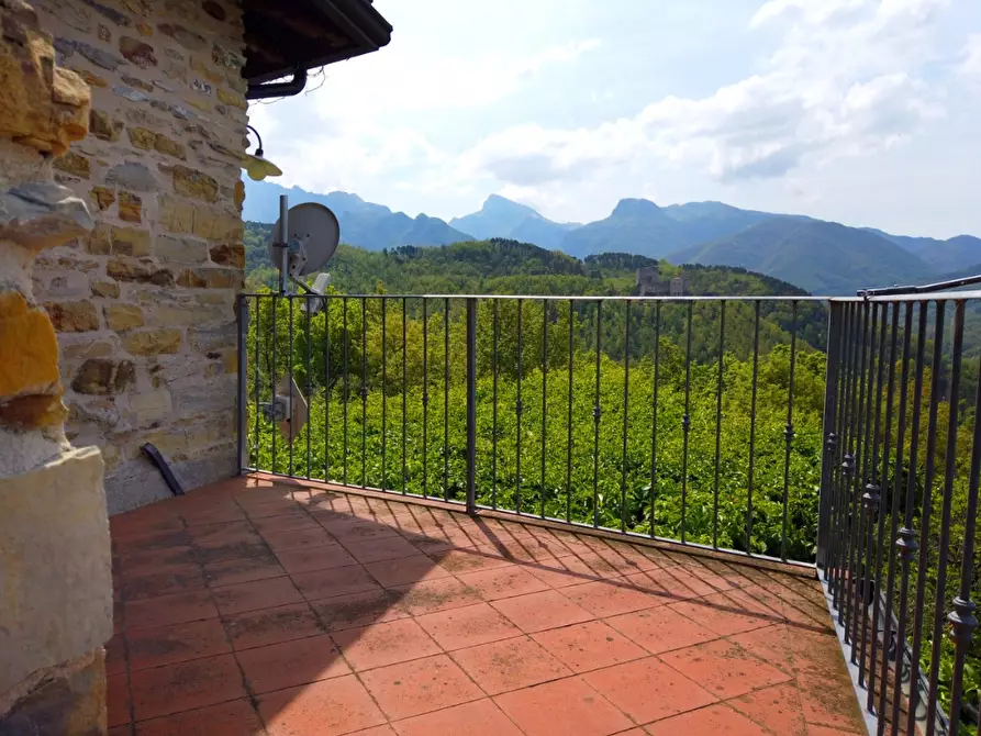 Immagine 23 di Casa colonica in vendita  a Fivizzano