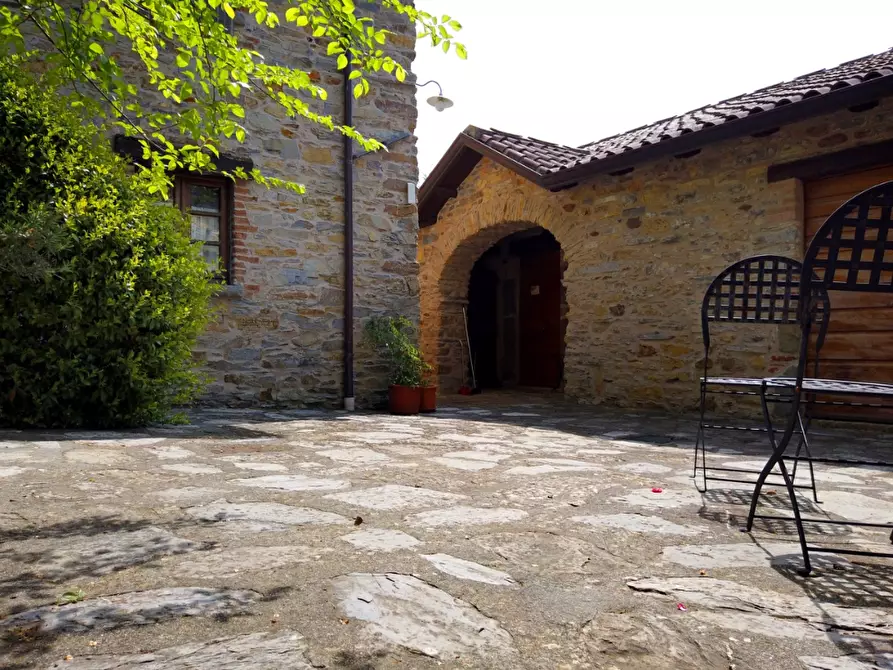 Immagine 19 di Casa colonica in vendita  a Fivizzano