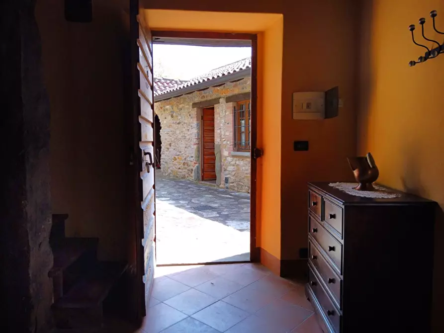 Immagine 28 di Casa colonica in vendita  a Fivizzano