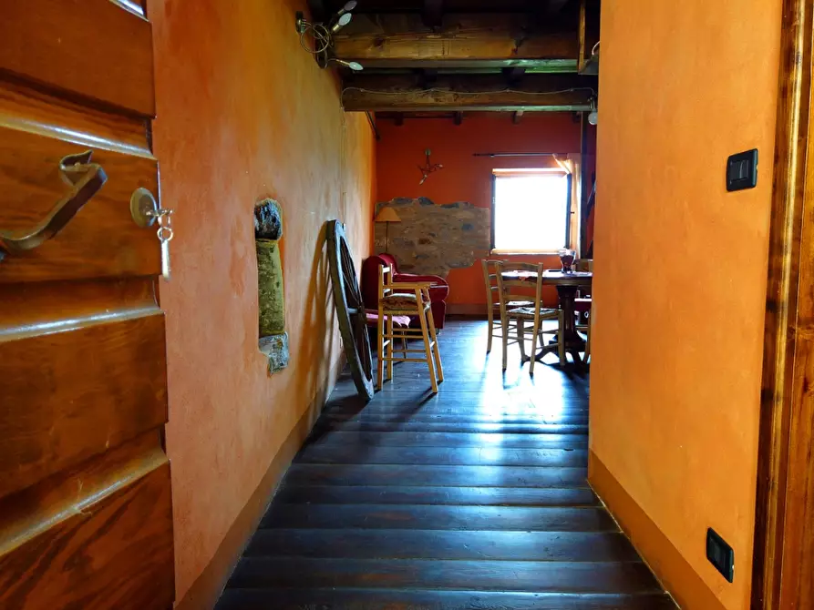 Immagine 27 di Casa colonica in vendita  a Fivizzano