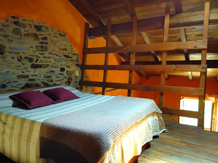 Immagine 38 di Casa colonica in vendita  a Fivizzano