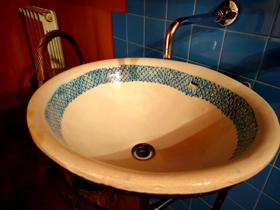 Immagine 40 di Casa colonica in vendita  a Fivizzano