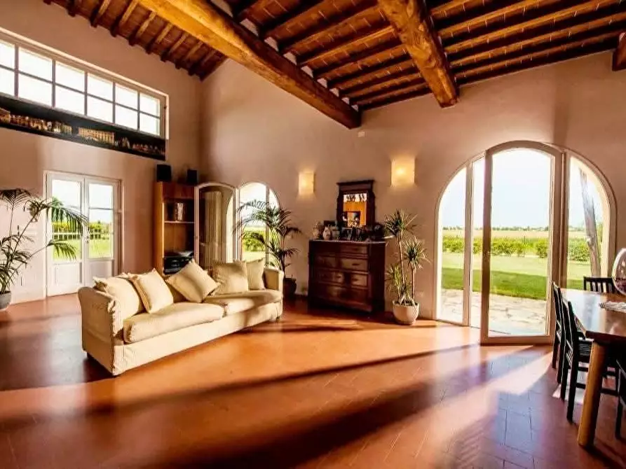 Immagine 1 di Rustico / casale in vendita  a San Giuliano Terme