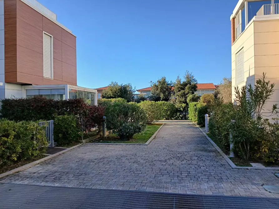 Immagine 41 di Appartamento in vendita  a Pisa