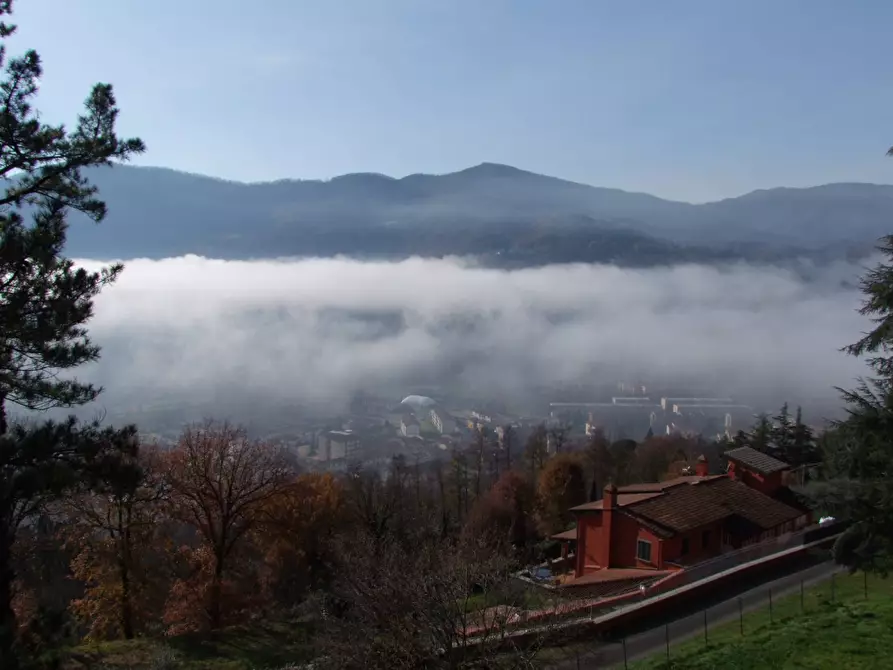 Immagine 3 di Villa in vendita  a Dicomano