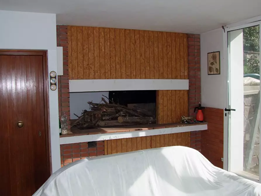 Immagine 34 di Villa in vendita  a Dicomano