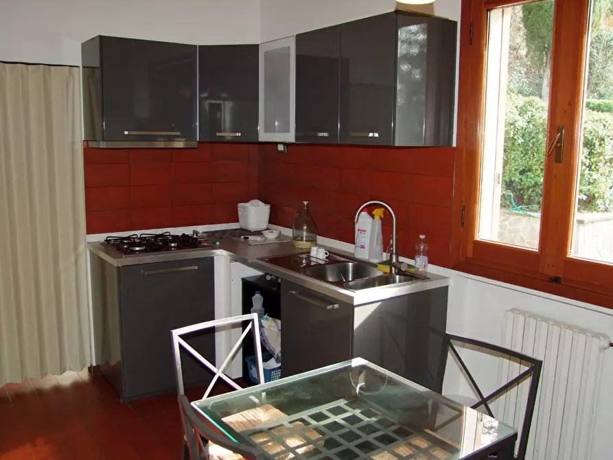 Immagine 8 di Villa in vendita  a Dicomano