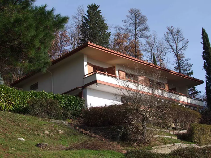 Immagine 1 di Villa in vendita  a Dicomano