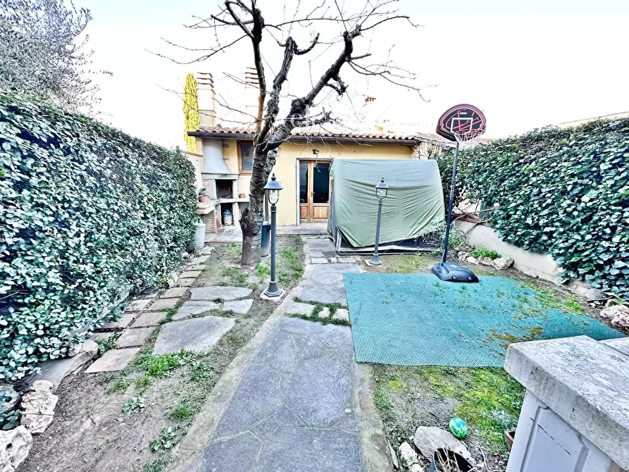 Immagine 20 di Terratetto in vendita  a Campi Bisenzio