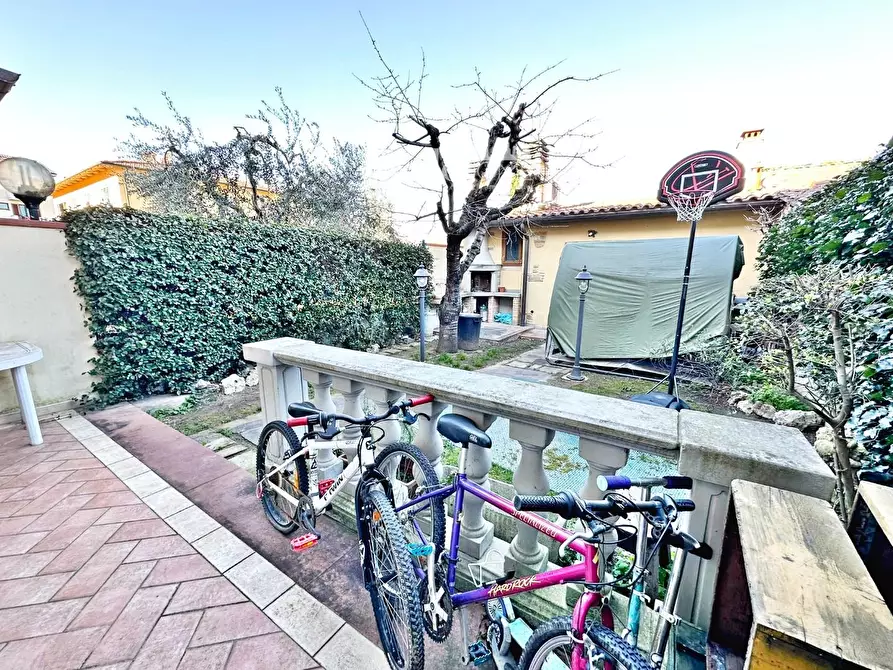 Immagine 38 di Terratetto in vendita  a Campi Bisenzio