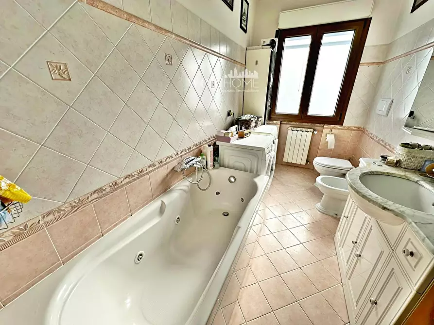 Immagine 32 di Terratetto in vendita  a Campi Bisenzio