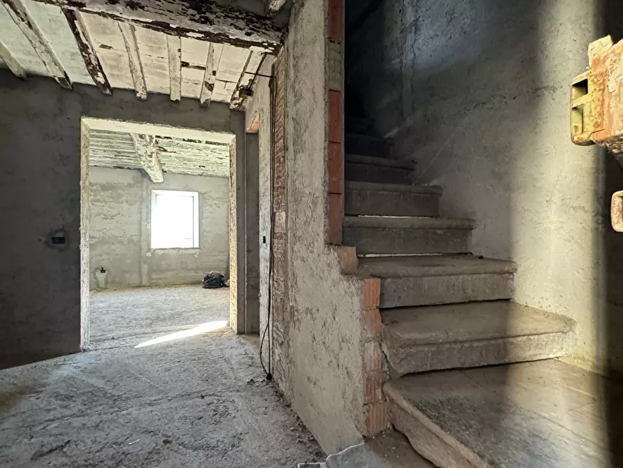Immagine 15 di Porzione di casa in vendita  a Capannori