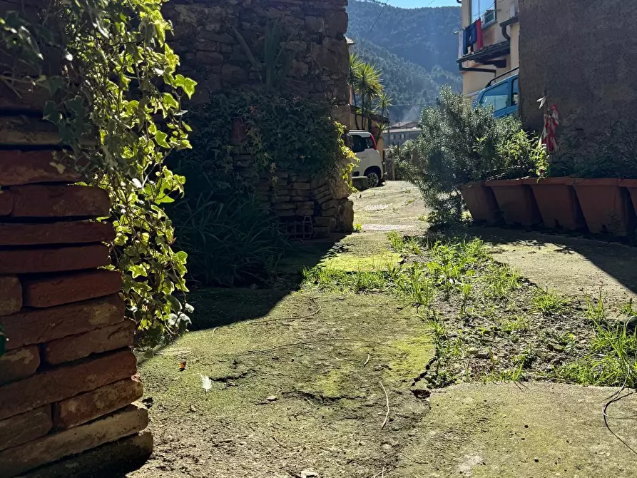 Immagine 13 di Porzione di casa in vendita  a Capannori